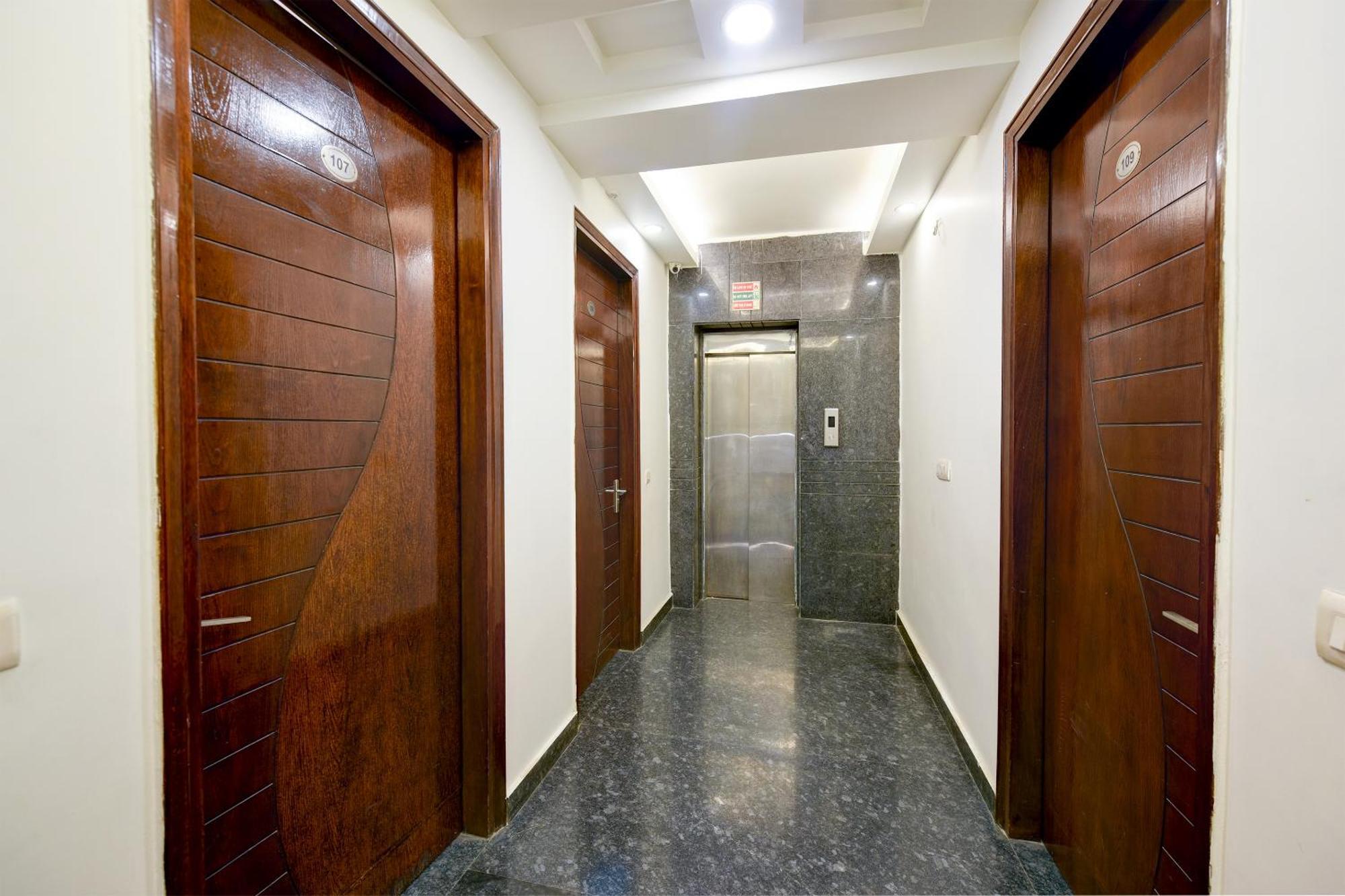 Hotel Sohana Palace Near New Delhi Railway Station And Connaught Place Extérieur photo